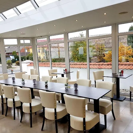 Parkhotel Am Schloss 3* Machern